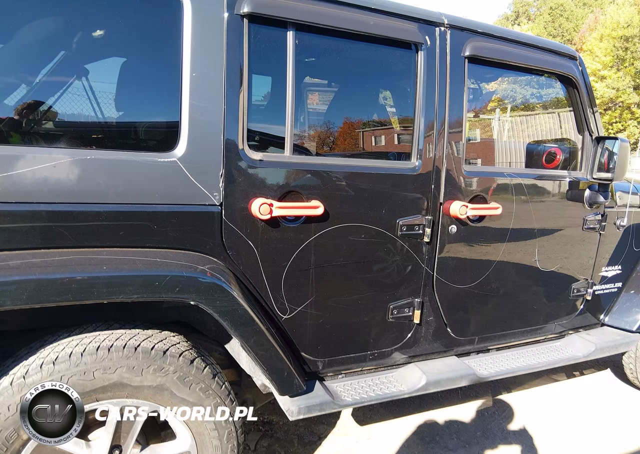 2015 Jeep Wrangler Unlimited Sahara VIN:1C4BJWEG6FL708808 - 6