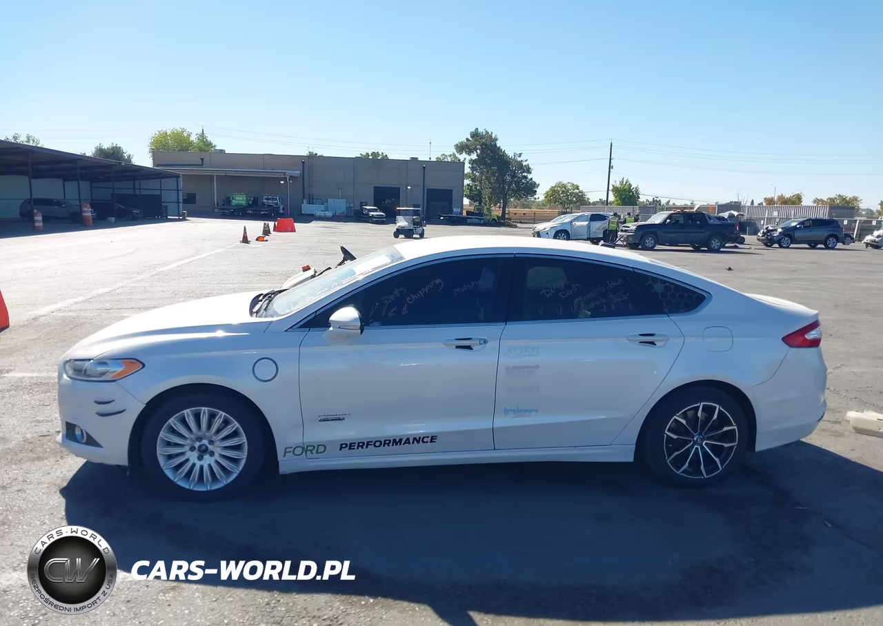 2014 Ford Fusion Energi Se Luxury VIN:3FA6P0PU0ER324724 - 14