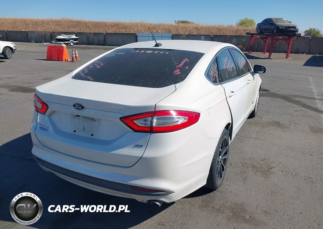 2014 Ford Fusion Energi Se Luxury VIN:3FA6P0PU0ER324724 - 4
