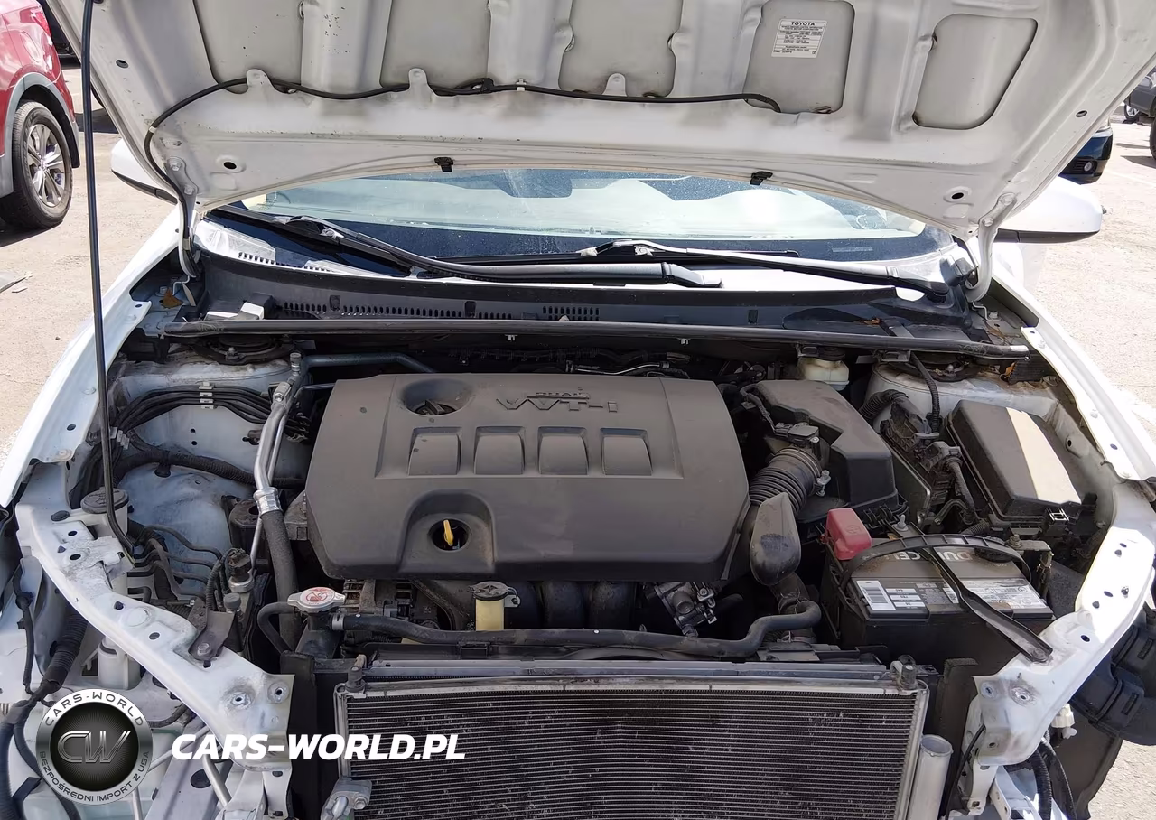 2018 Toyota Corolla Le VIN:2T1BURHE1JC102626 - 10