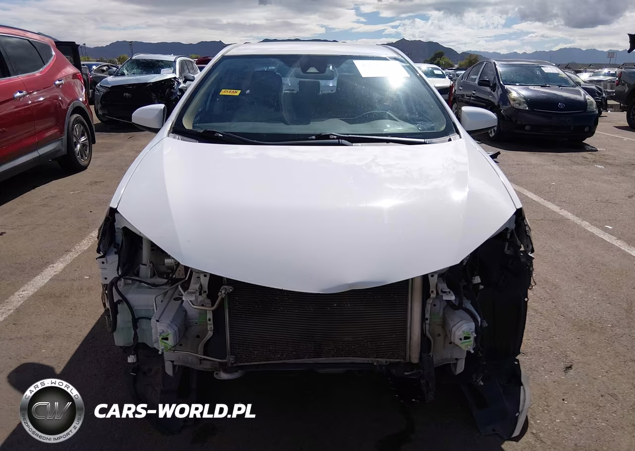 2018 Toyota Corolla Le VIN:2T1BURHE1JC102626 - 13