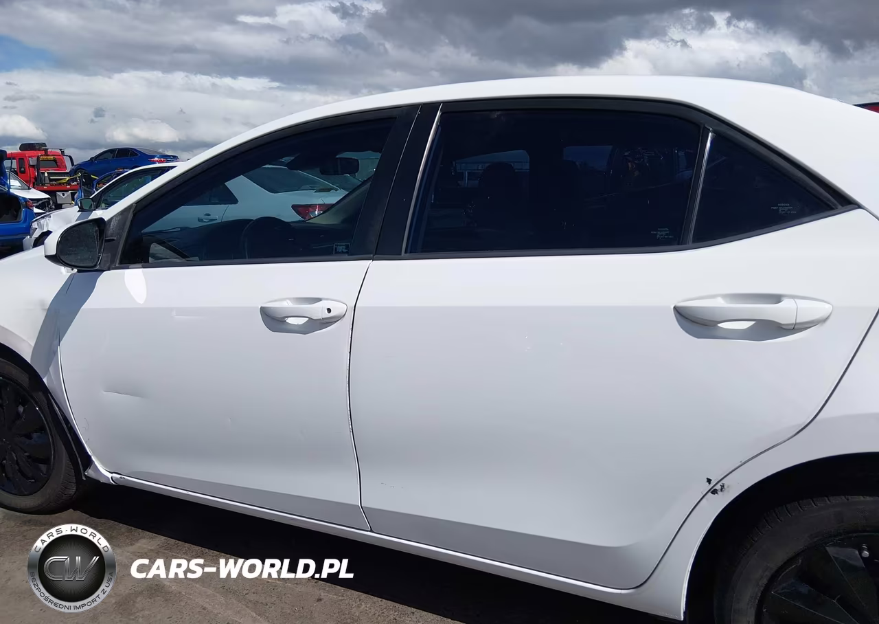 2018 Toyota Corolla Le VIN:2T1BURHE1JC102626 - 15