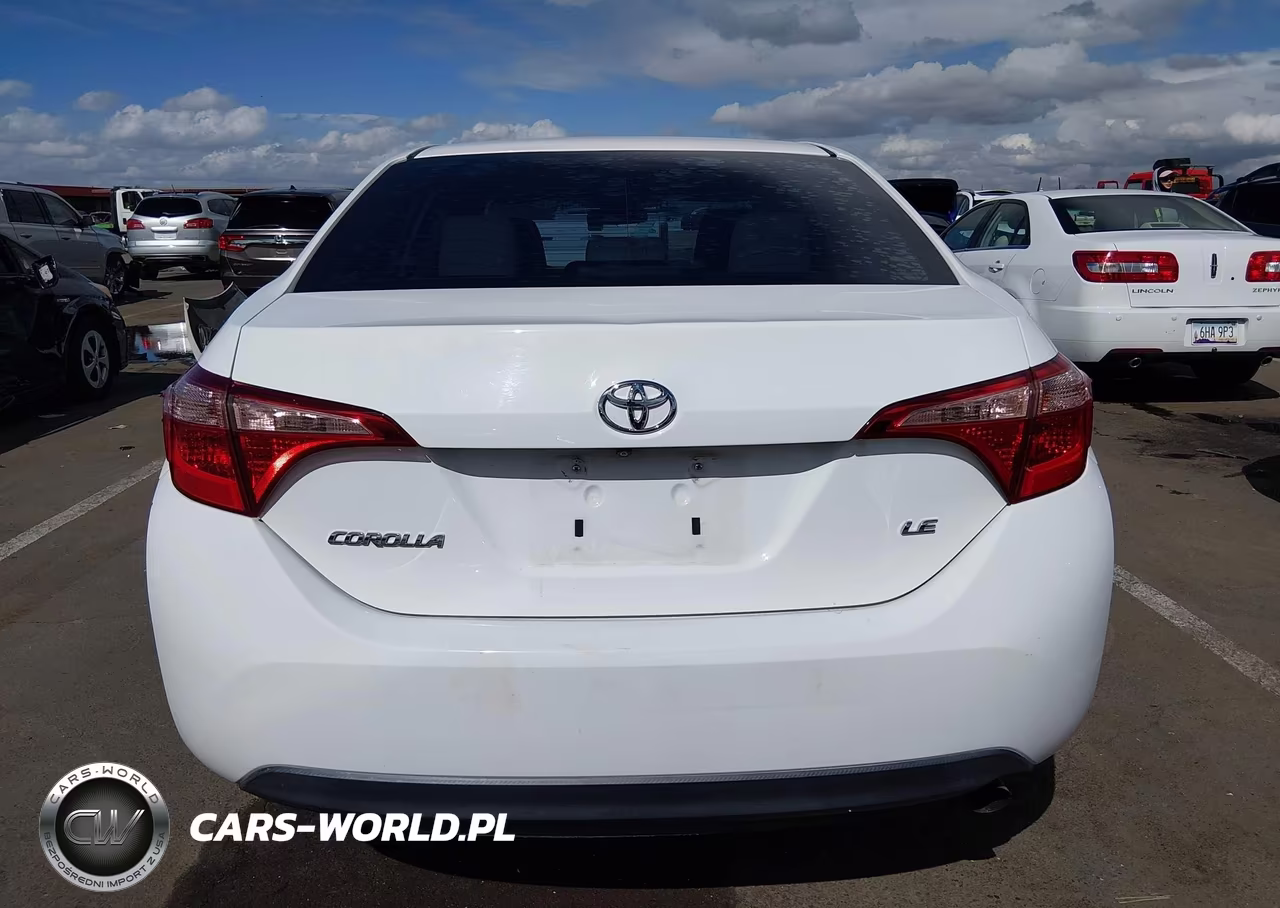 2018 Toyota Corolla Le VIN:2T1BURHE1JC102626 - 17