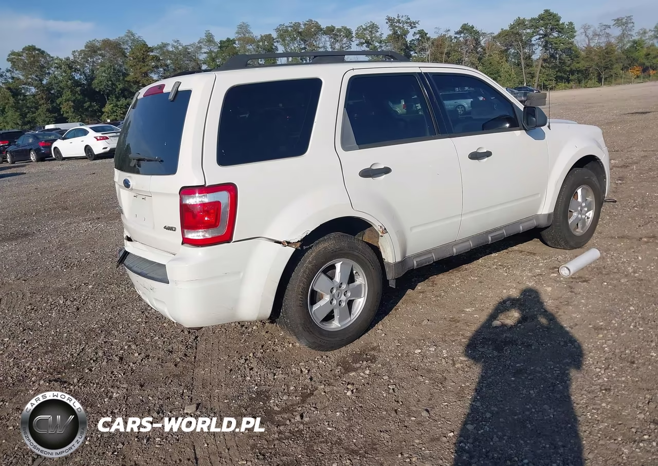 2009 Ford Escape Xlt VIN:1FMCU93GX9KA81858 - 4