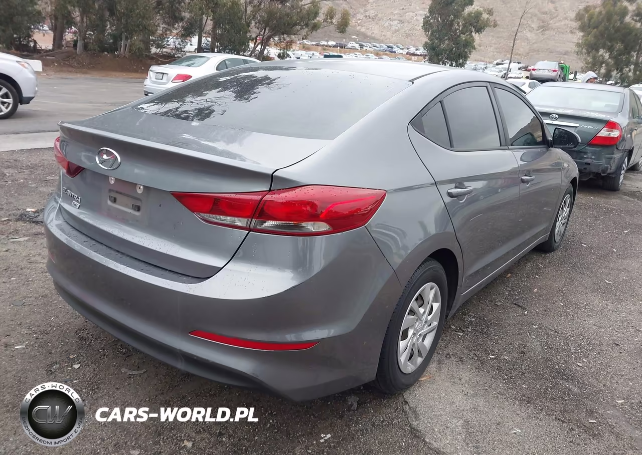 2018 Hyundai Elantra Se VIN:5NPD74LF7JH301843 - 4