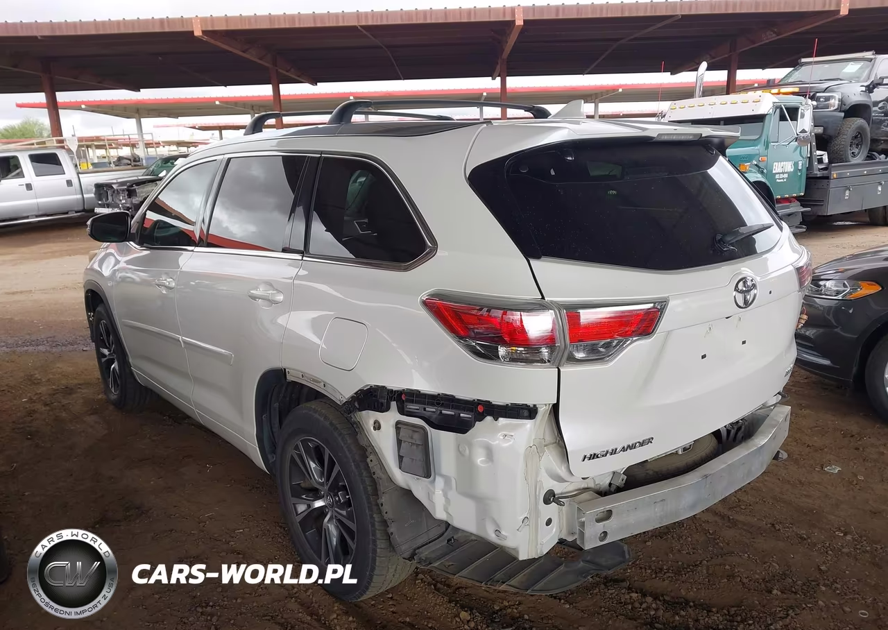 2016 Toyota Highlander Xle V6 VIN:5TDKKRFH4GS157171 - 3