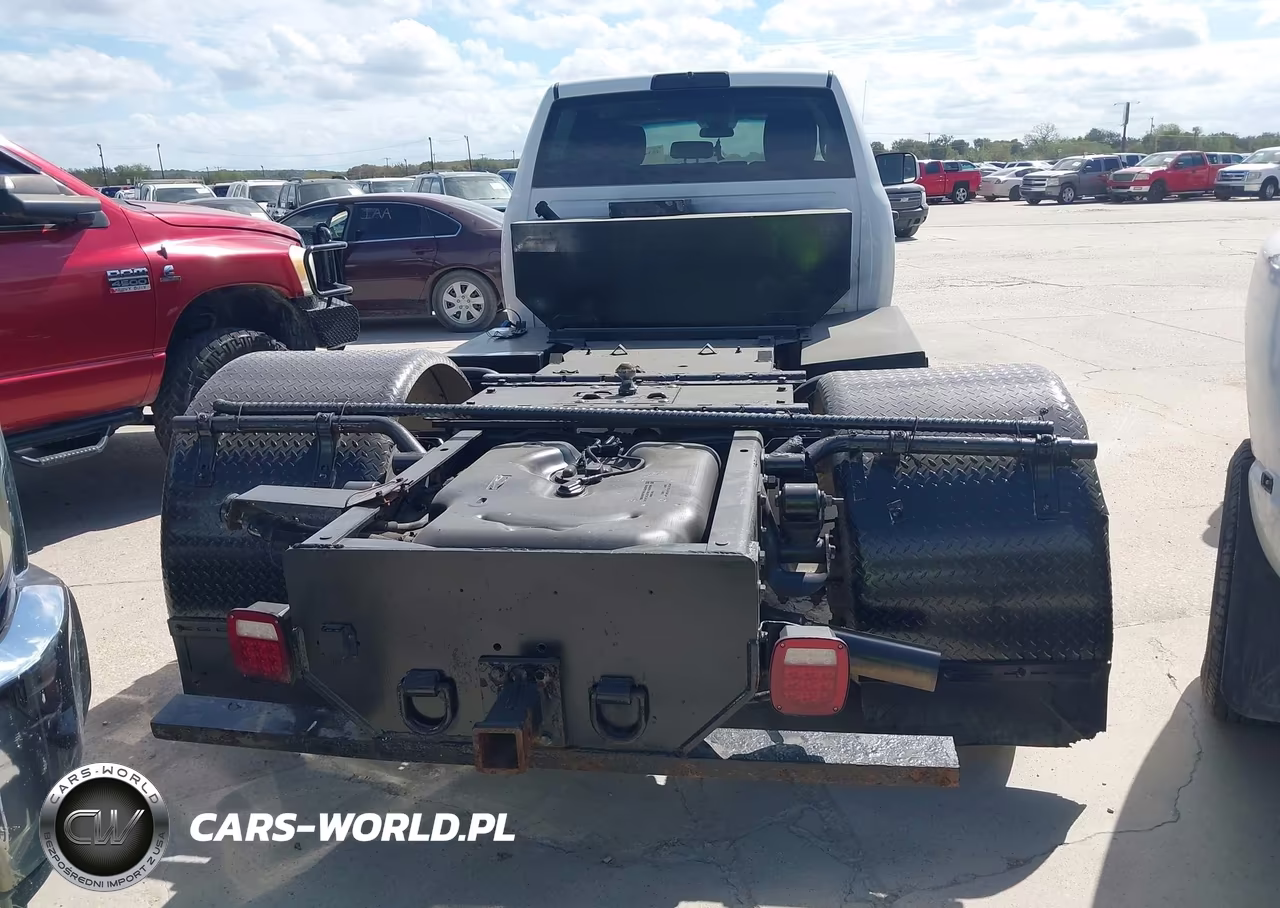 2017 Ram 5500 Chassis Tradesman-Slt-Laramie VIN:3C7WRNFL6HG520051 - 15