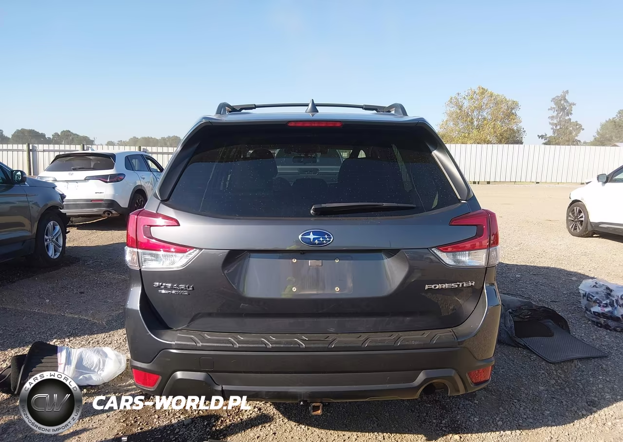 2020 Subaru Forester Premium VIN:JF2SKAGC3LH578917 - 17