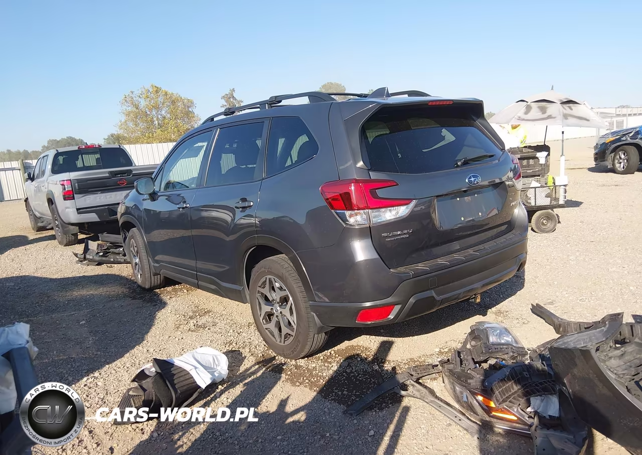 2020 Subaru Forester Premium VIN:JF2SKAGC3LH578917 - 3