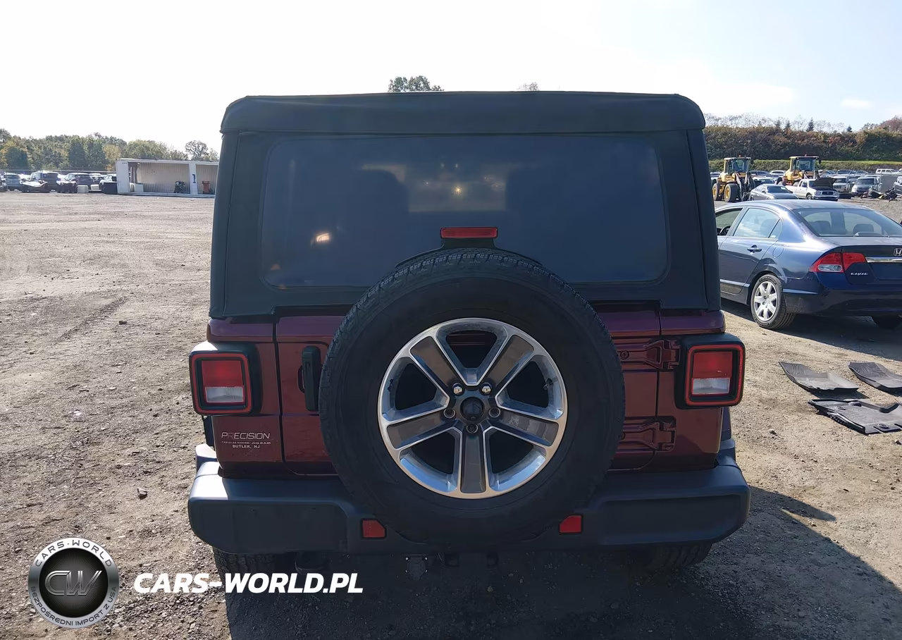 2022 Jeep Wrangler Unlimited Sahara 4X4 VIN:1C4HJXEG1NW120229 - 17