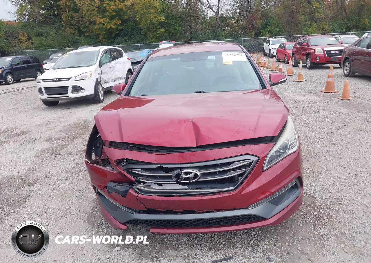 2015 Hyundai Sonata Sport VIN:5NPE34AFXFH197603 - 13