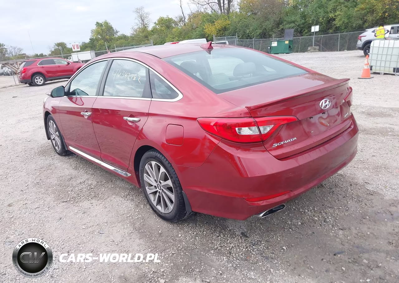 2015 Hyundai Sonata Sport VIN:5NPE34AFXFH197603 - 3