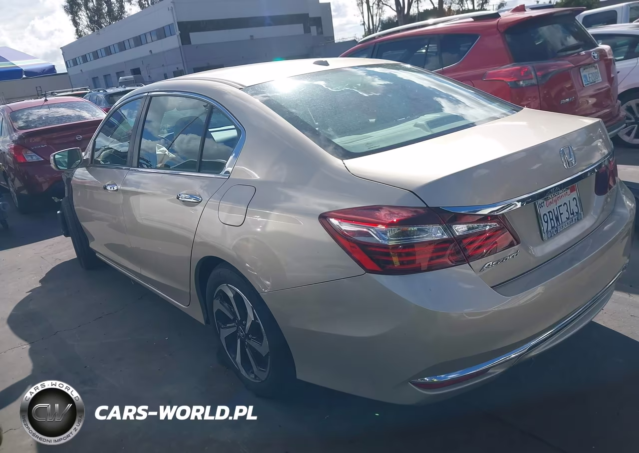 2017 Honda Accord Ex VIN:1HGCR2F72HA297945 - 3