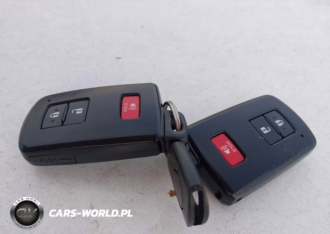 2012 Toyota Prius C Three VIN:JTDKDTB39C1510495 - 11