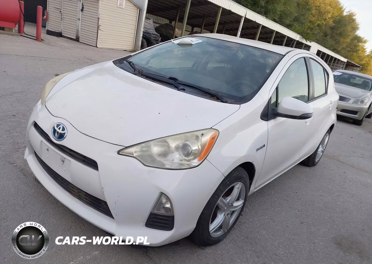 2012 Toyota Prius C Three VIN:JTDKDTB39C1510495 - 2
