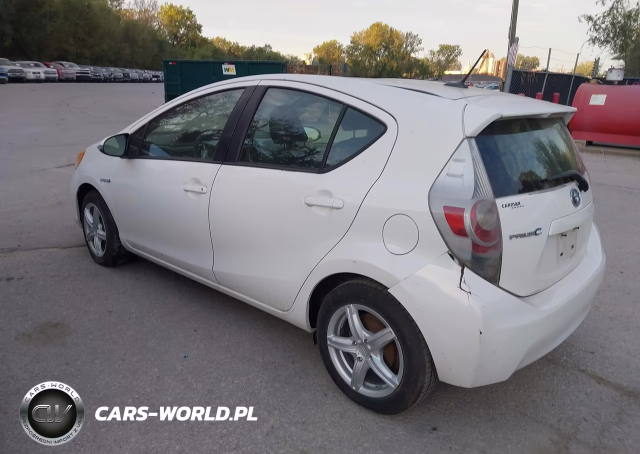 2012 Toyota Prius C Three VIN:JTDKDTB39C1510495 - 3