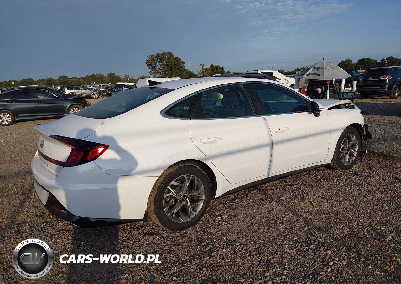 2023 Hyundai Sonata Sel VIN:KMHL64JAXPA302065 - 4