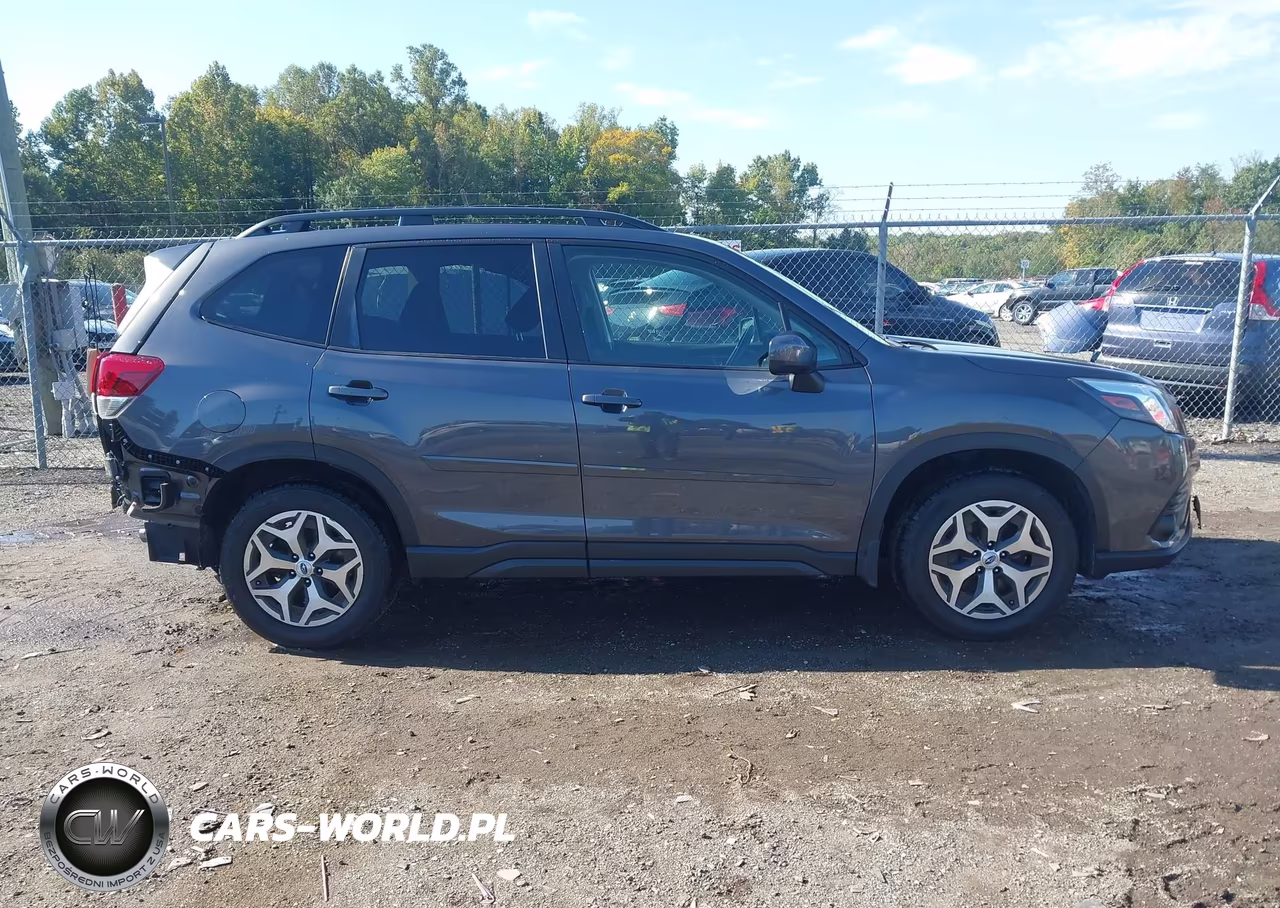 2024 Subaru Forester Premium VIN:JF2SKADC0RH467691 - 14