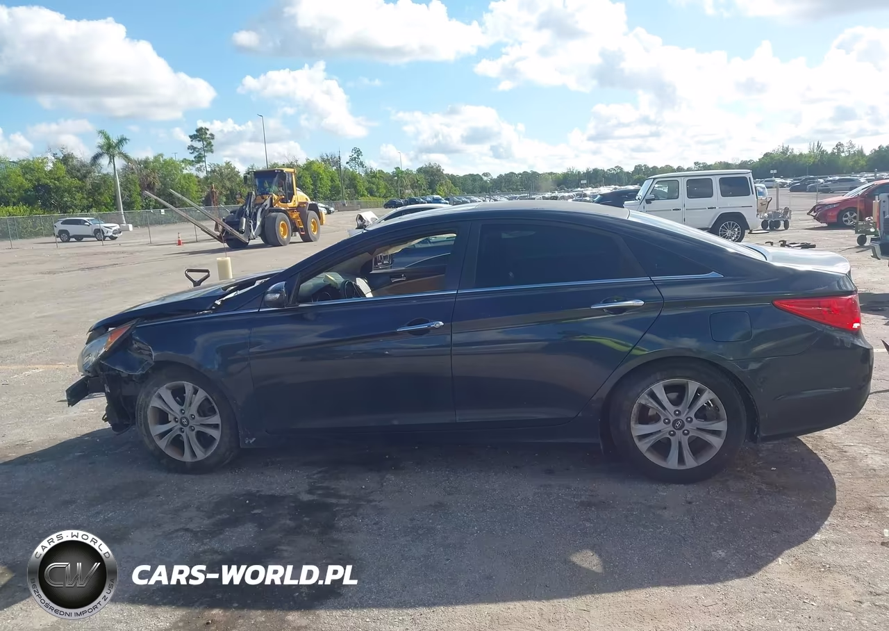 2011 Hyundai Sonata Limited VIN:5NPEC4AC0BH260031 - 15