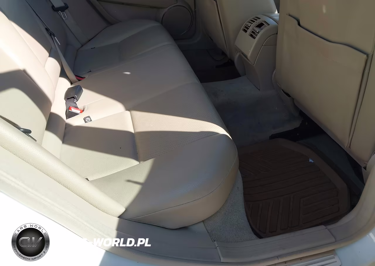 2012 Mercedes-Benz C 300 Luxury 4Matic-Sport 4Matic VIN:WDDGF8BB3CA618086 - 8