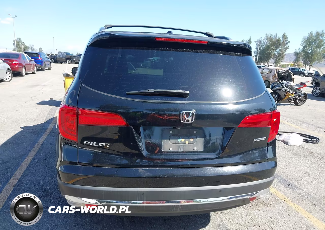 2016 Honda Pilot Touring VIN:5FNYF5H95GB041561 - 16