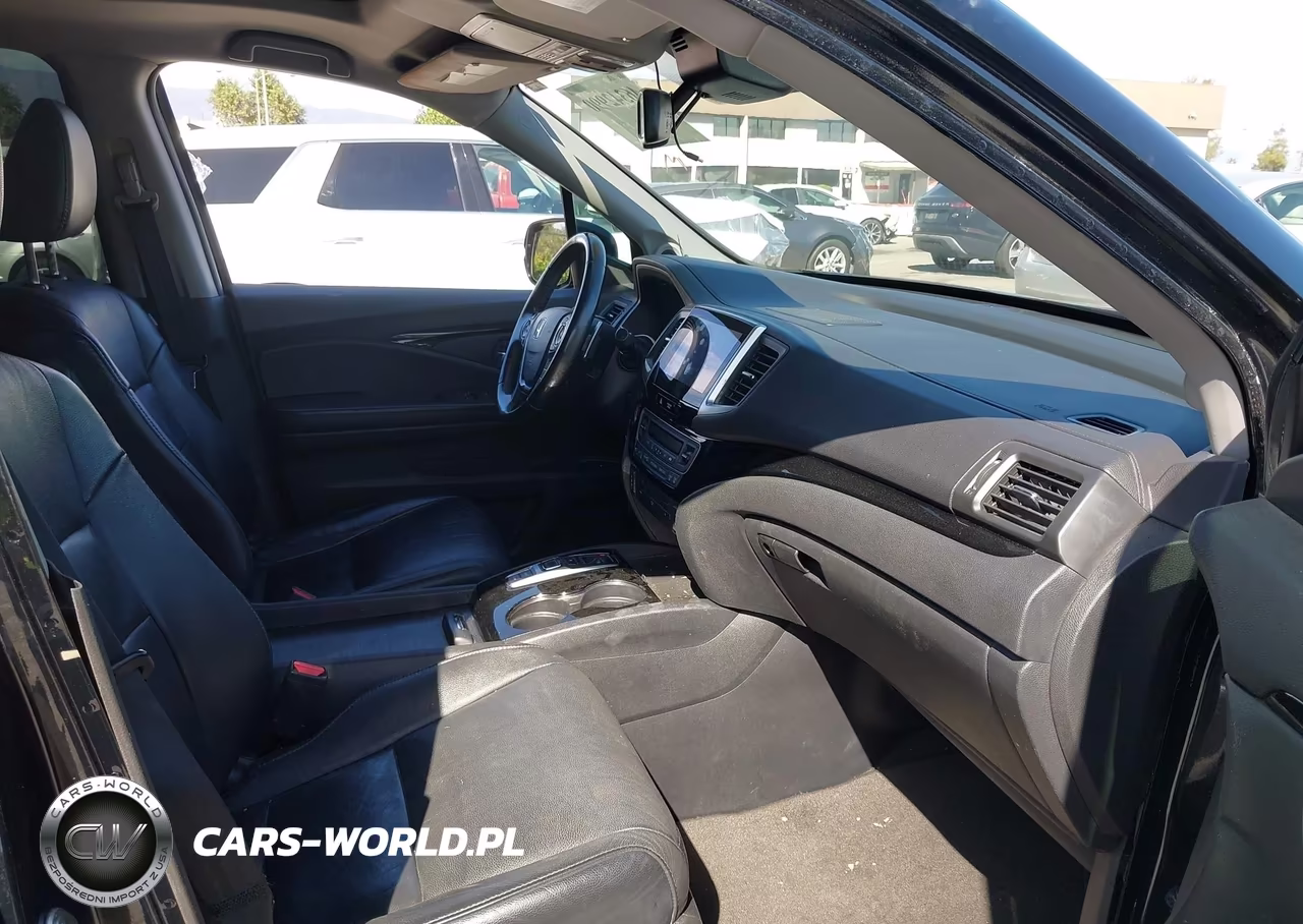 2016 Honda Pilot Touring VIN:5FNYF5H95GB041561 - 5