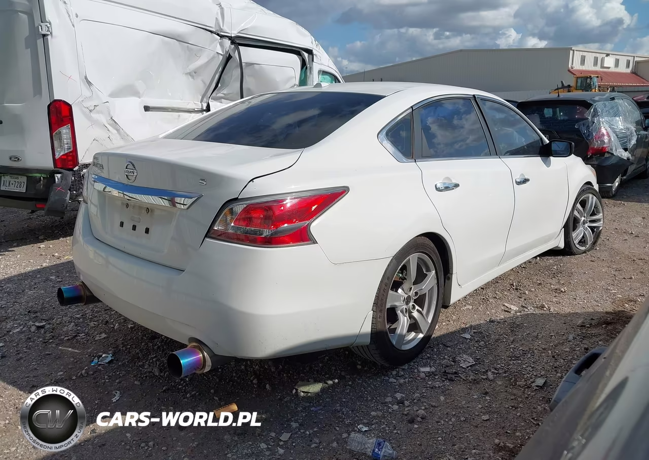 2015 Nissan Altima 2.5 S VIN:1N4AL3AP8FC249460 - 4