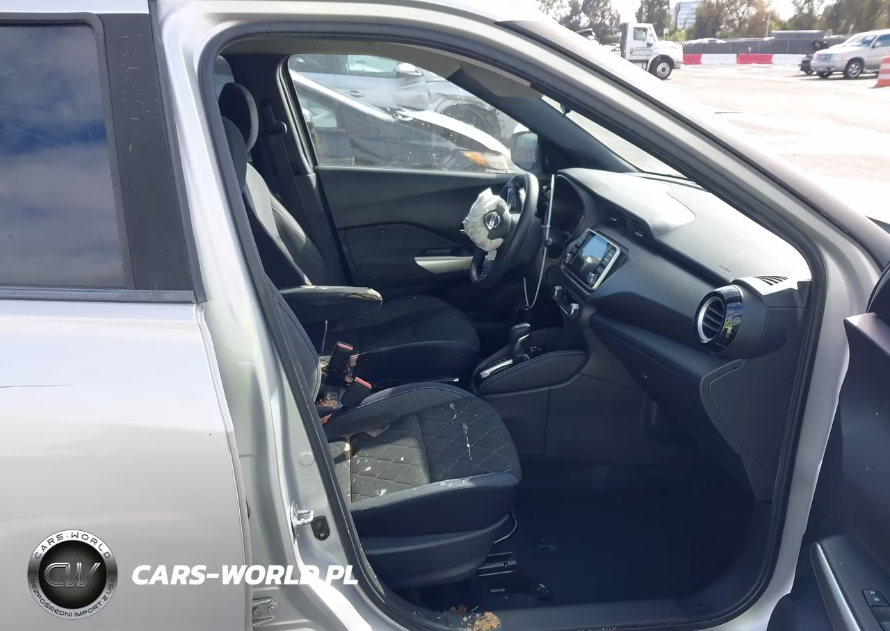2018 Nissan Kicks Sv VIN:3N1CP5CU3JL526702 - 5