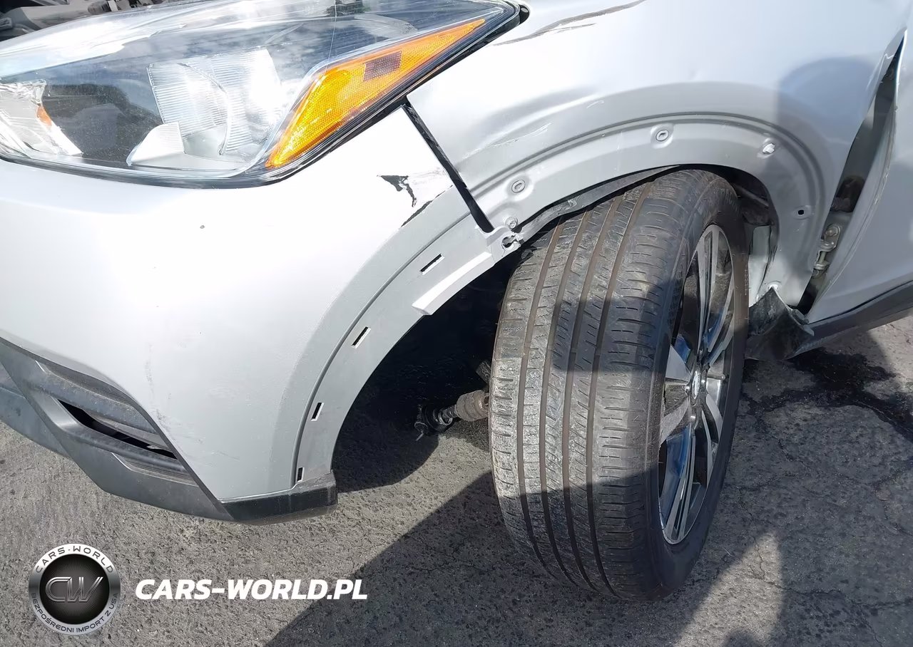 2018 Nissan Kicks Sv VIN:3N1CP5CU3JL526702 - 6