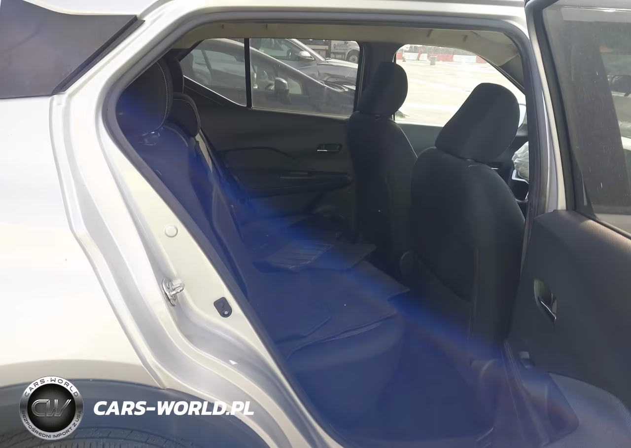 2018 Nissan Kicks Sv VIN:3N1CP5CU3JL526702 - 8