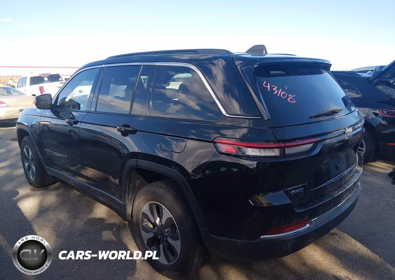2024 Jeep Grand Cherokee 4Xe VIN:1C4RJYB62R8516394 - 3