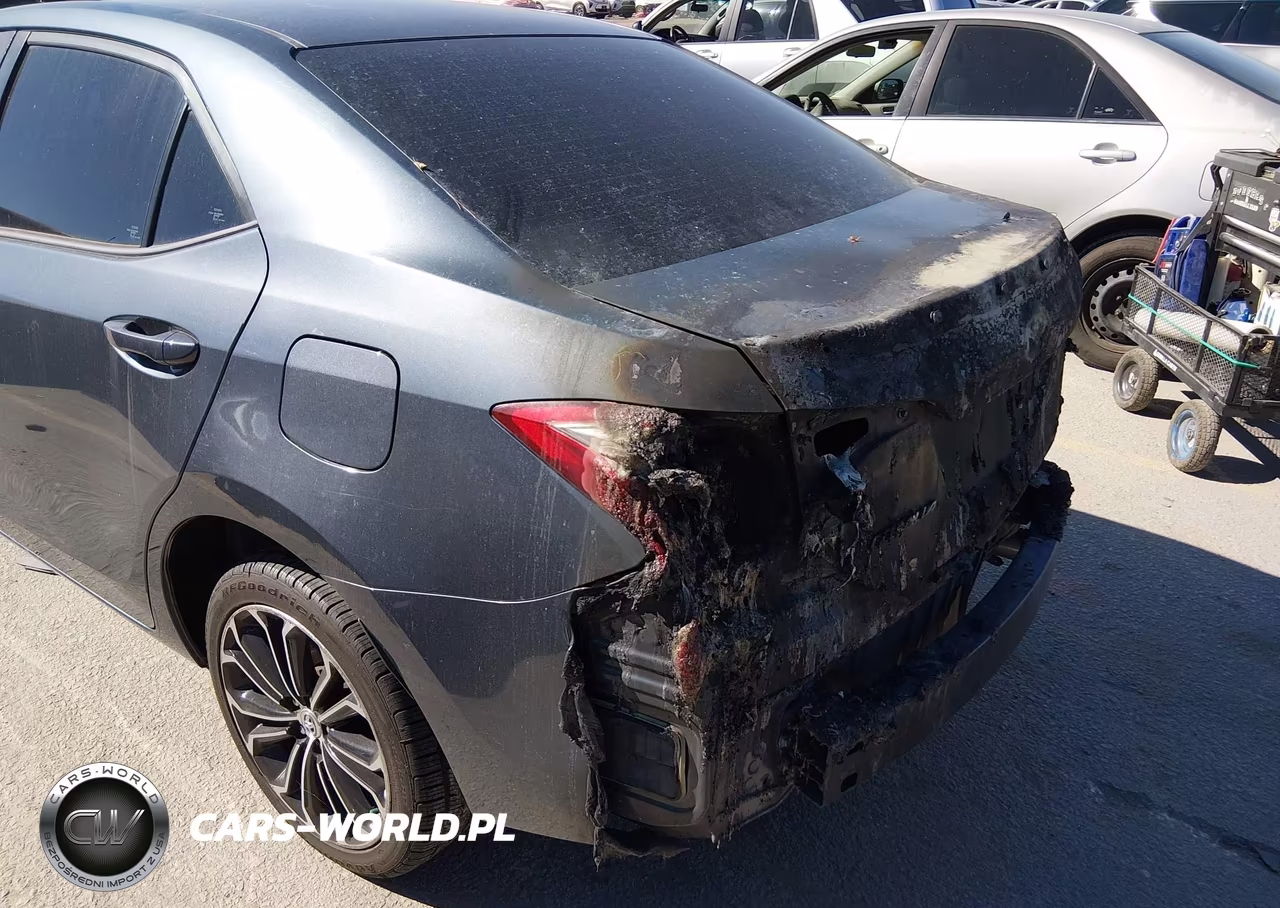 2016 Toyota Corolla S Plus VIN:5YFBURHE8GP555294 - 12