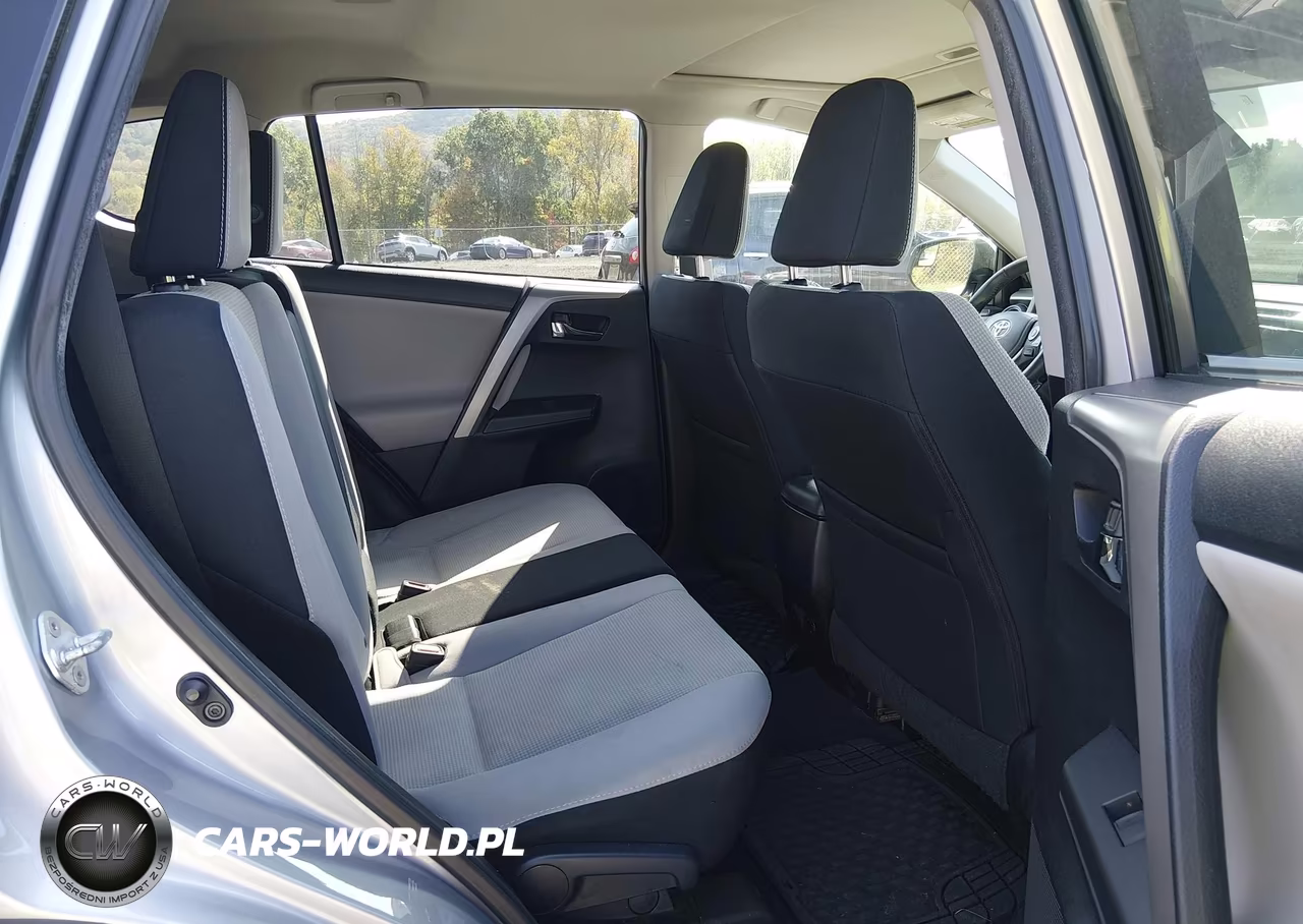 2017 Toyota Rav4 Xle VIN:2T3RFREV1HW550667 - 8