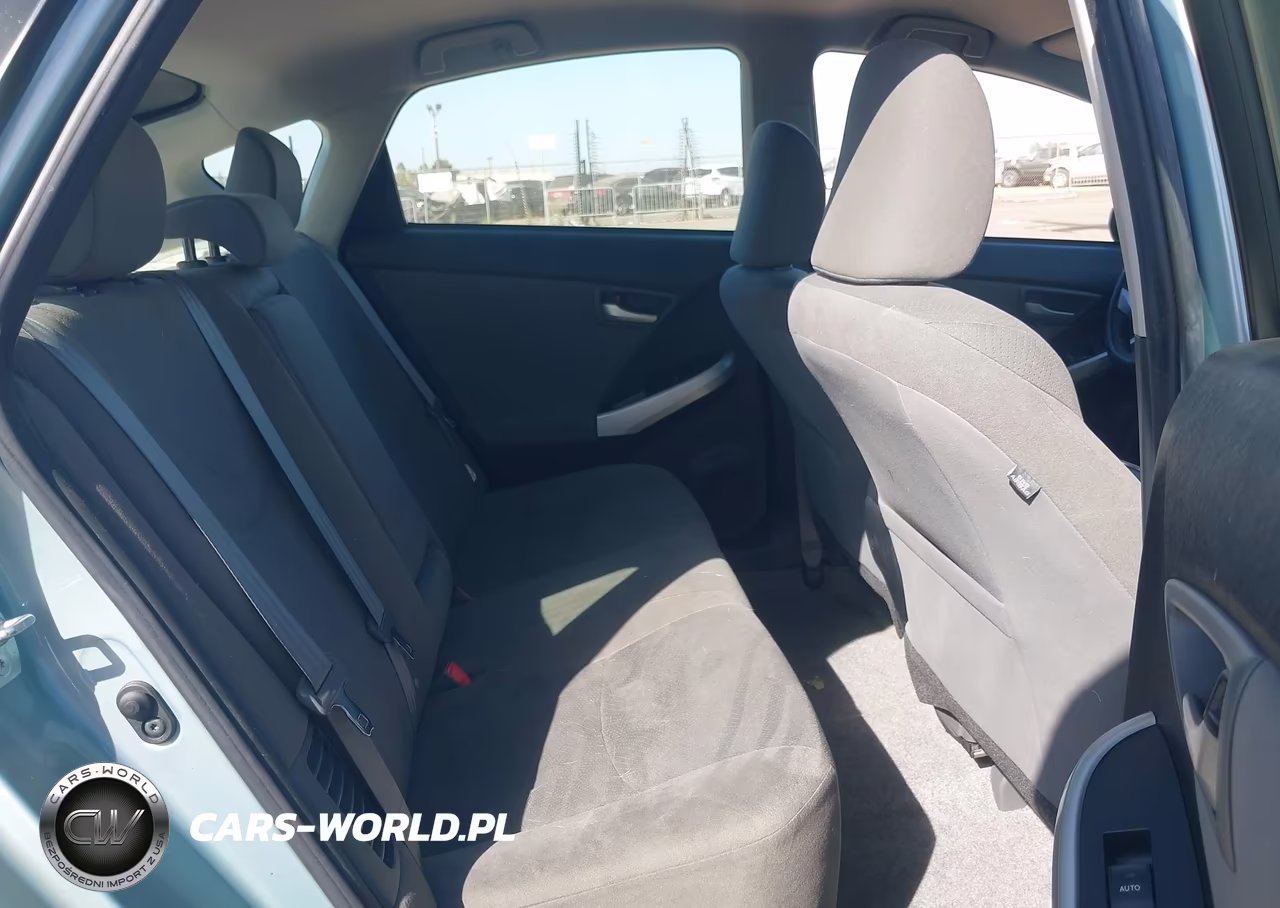 2014 Toyota Prius Two VIN:JTDKN3DU3E1823483 - 8