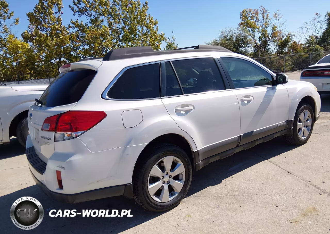 2011 Subaru Outback 2.5I Premium VIN:4S4BRBGC5B3411921 - 4