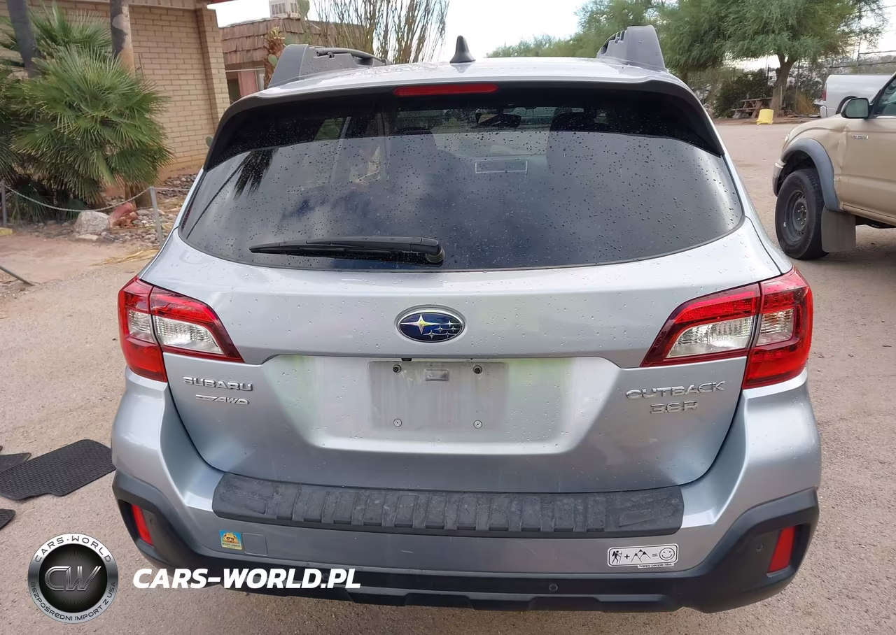 2018 Subaru Outback 3.6R Limited VIN:4S4BSENC1J3350476 - 17