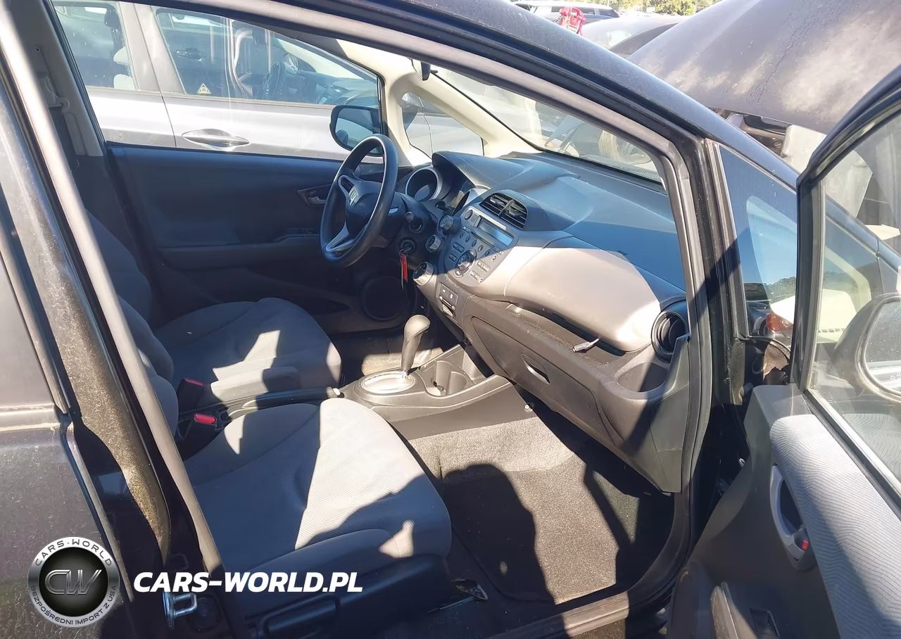 2012 Honda Fit VIN:JHMGE8H31CS008063 - 5