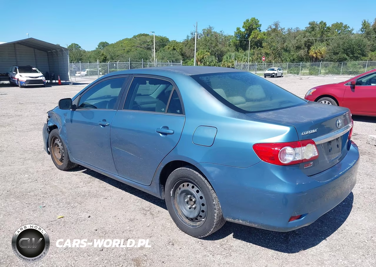 2013 Toyota Corolla Le VIN:5YFBU4EE3DP142010 - 3