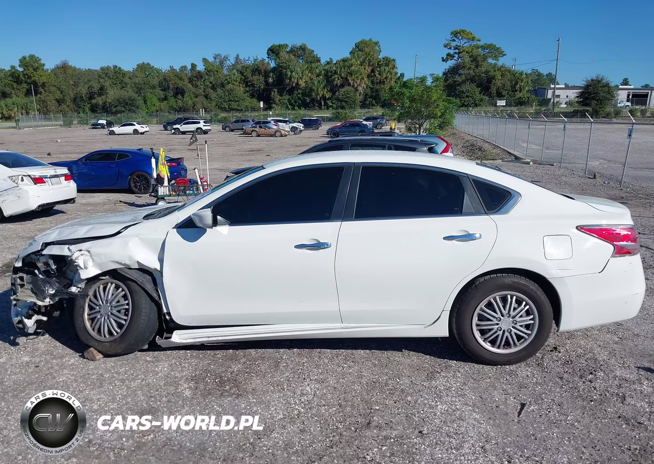 2015 Nissan Altima 2.5 S VIN:1N4AL3AP7FC264354 - 14