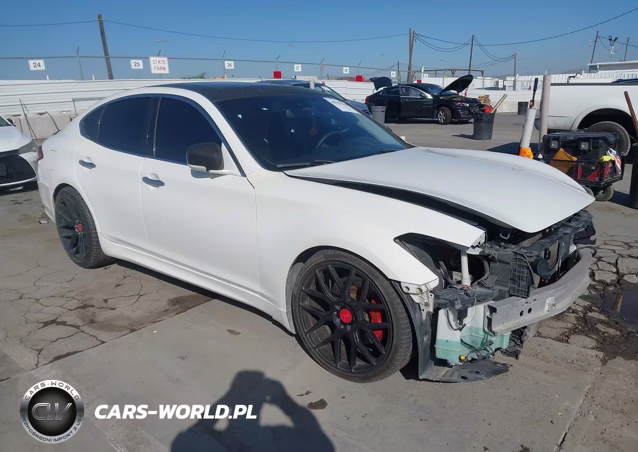 2012 Infiniti M37