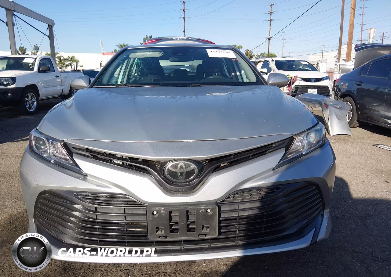 2019 Toyota Camry Le VIN:4T1B11HKXKU803682 - 13