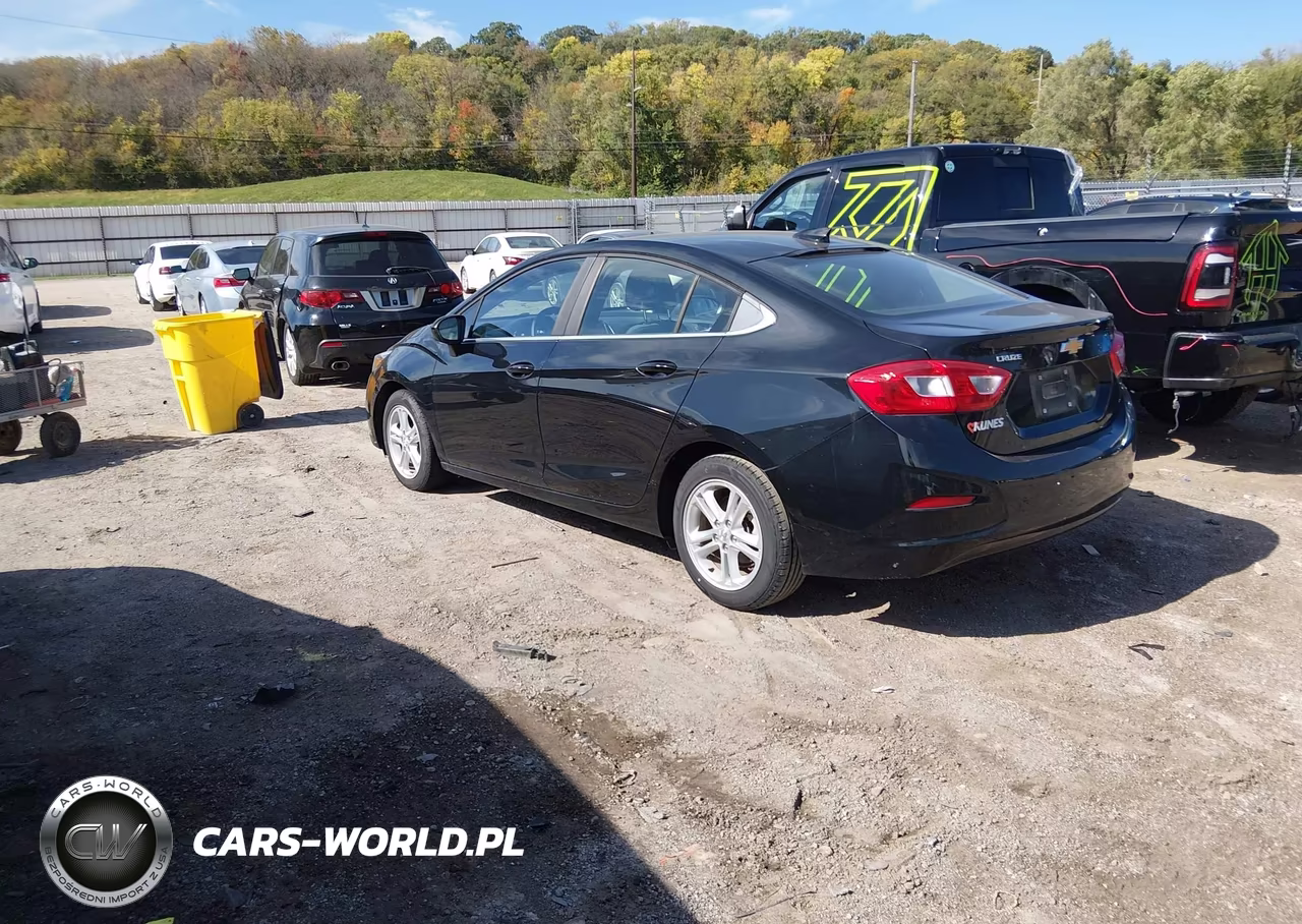 2017 Chevrolet Cruze Lt Auto VIN:1G1BE5SMXH7180011 - 3