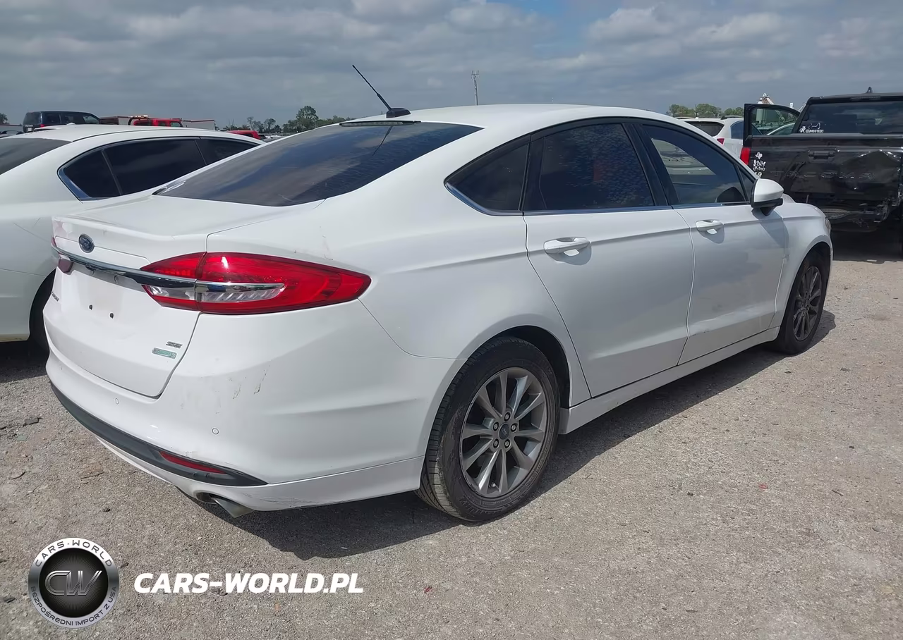 2017 Ford Fusion Se VIN:3FA6P0HD6HR380279 - 4