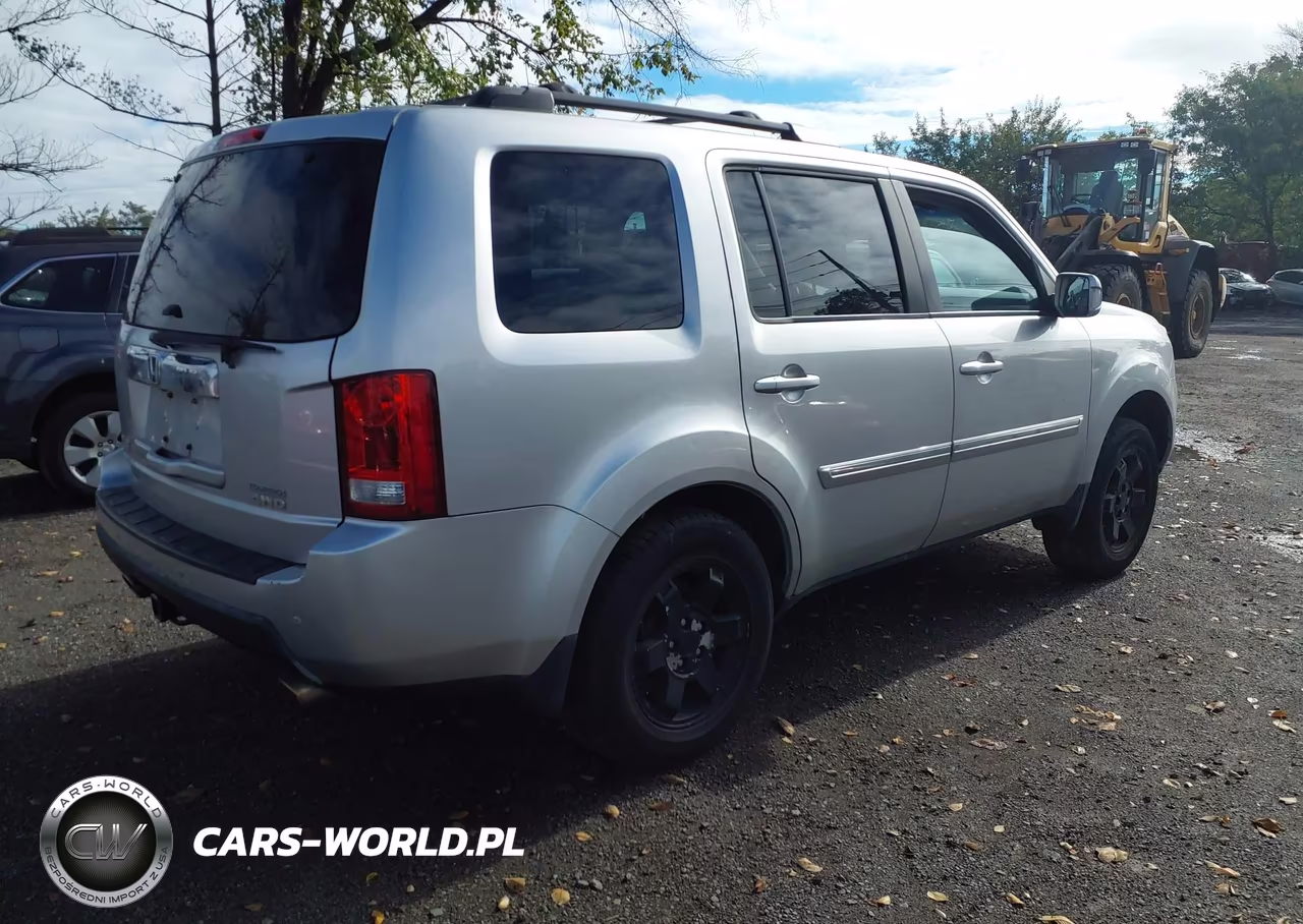 2011 Honda Pilot Touring VIN:5FNYF4H94BB097512 - 4