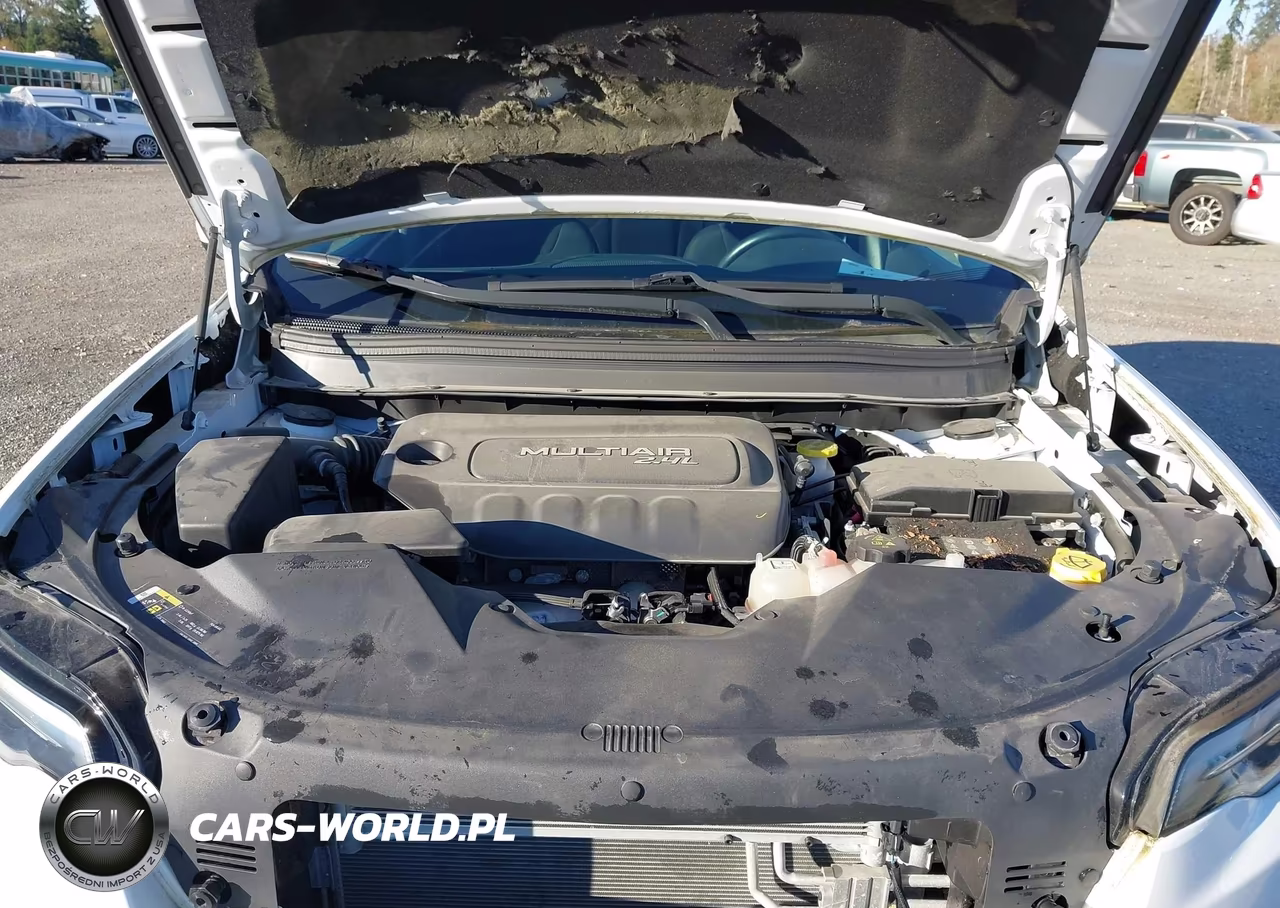 2019 Jeep Cherokee Latitude 4X4 VIN:1C4PJMCB4KD210533 - 10