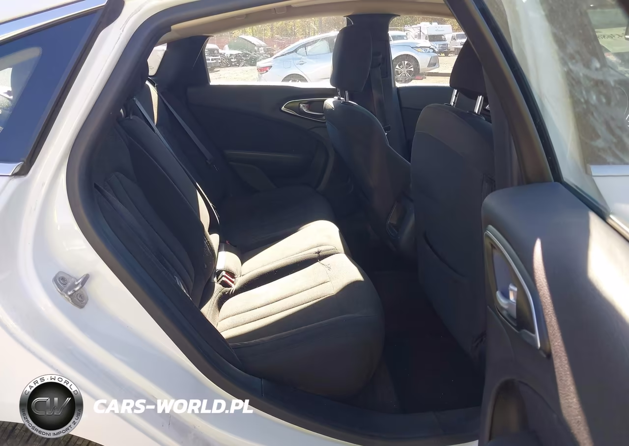 2016 Chrysler 200 Limited VIN:1C3CCCABXGN172916 - 8