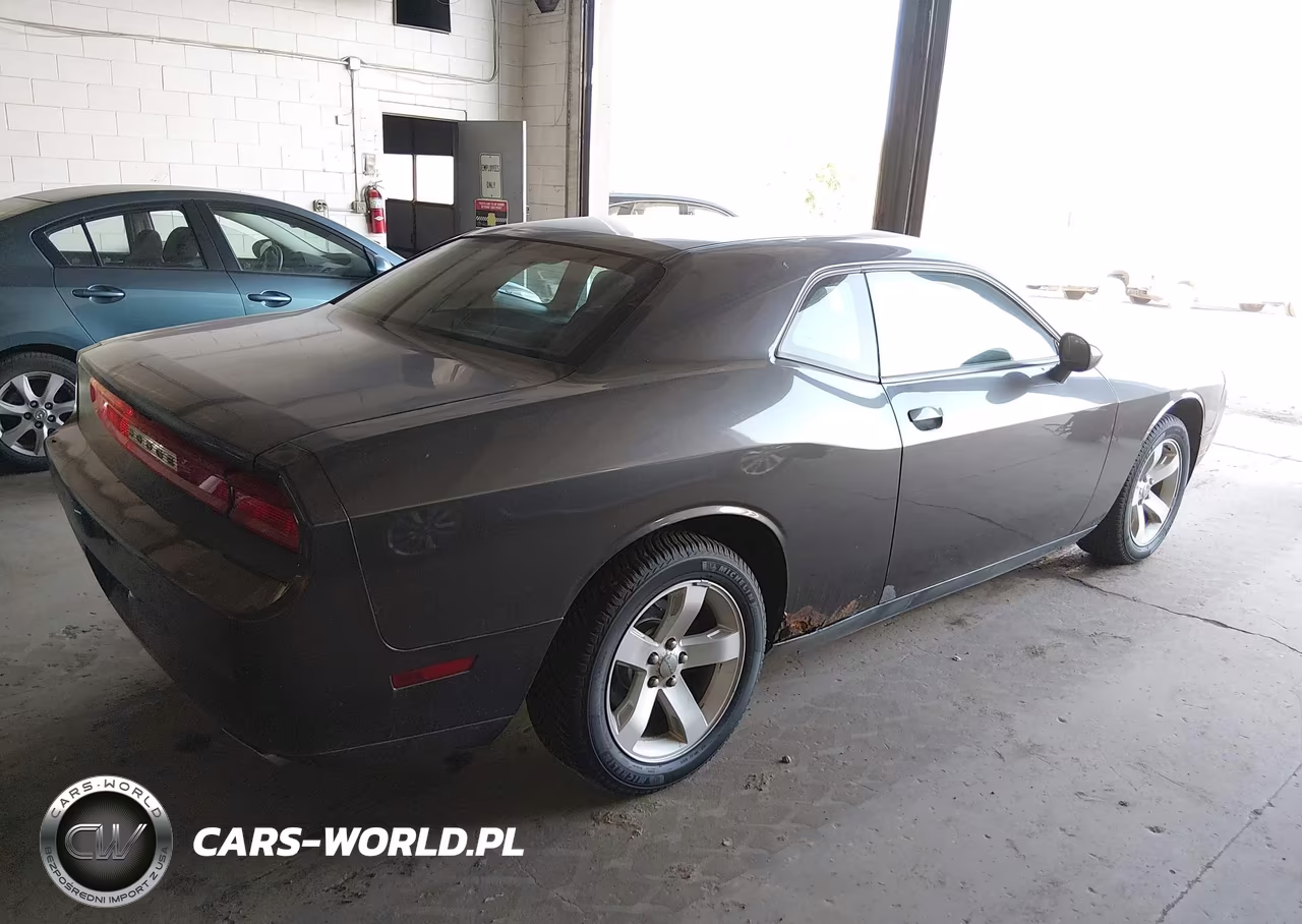 2013 Dodge Challenger Sxt VIN:2C3CDYAG8DH670039 - 4