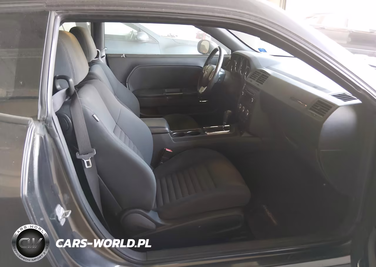 2013 Dodge Challenger Sxt VIN:2C3CDYAG8DH670039 - 5