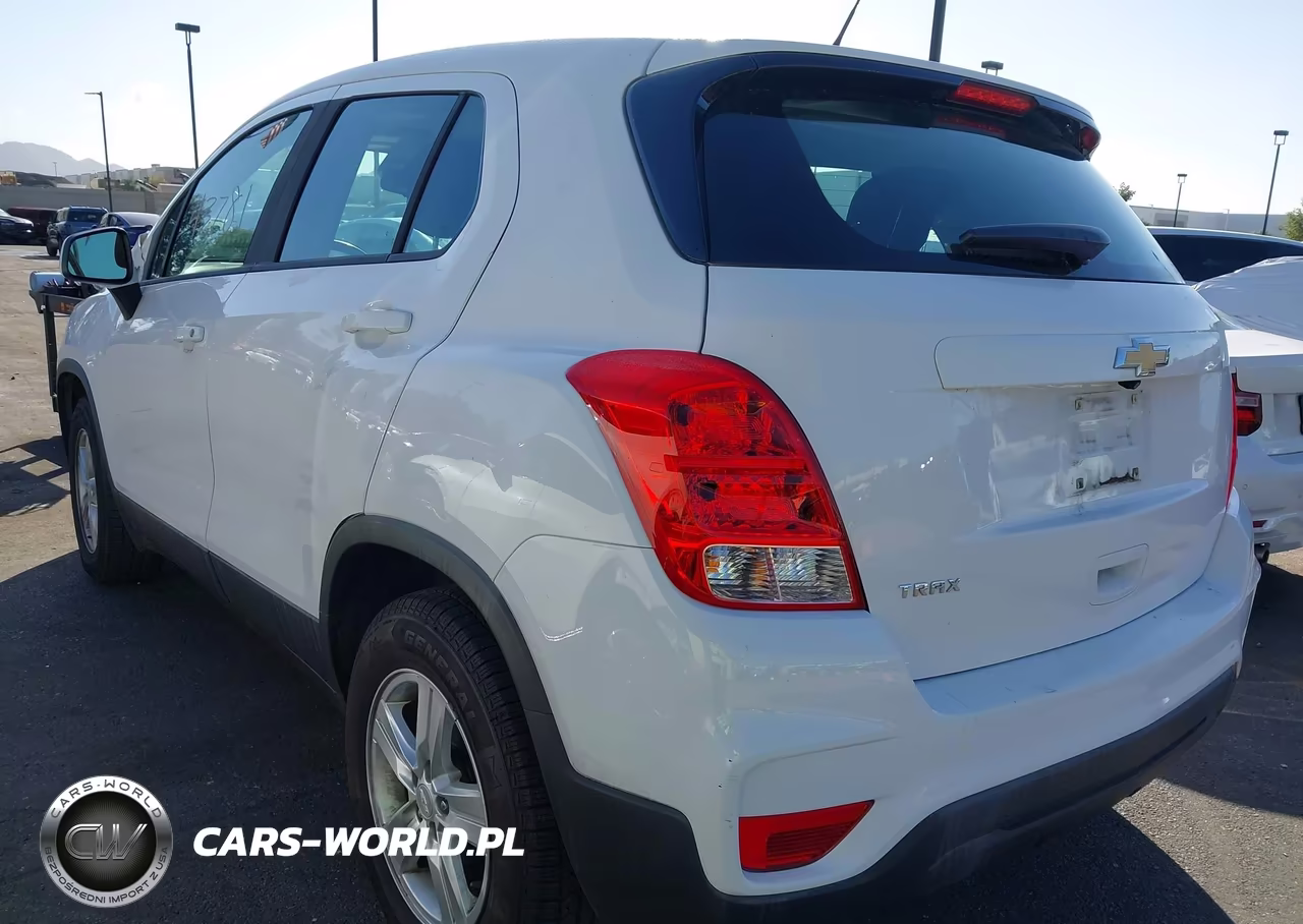 2019 Chevrolet Trax Ls VIN:3GNCJKSB6KL352789 - 3