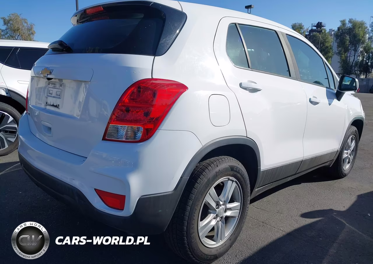 2019 Chevrolet Trax Ls VIN:3GNCJKSB6KL352789 - 4